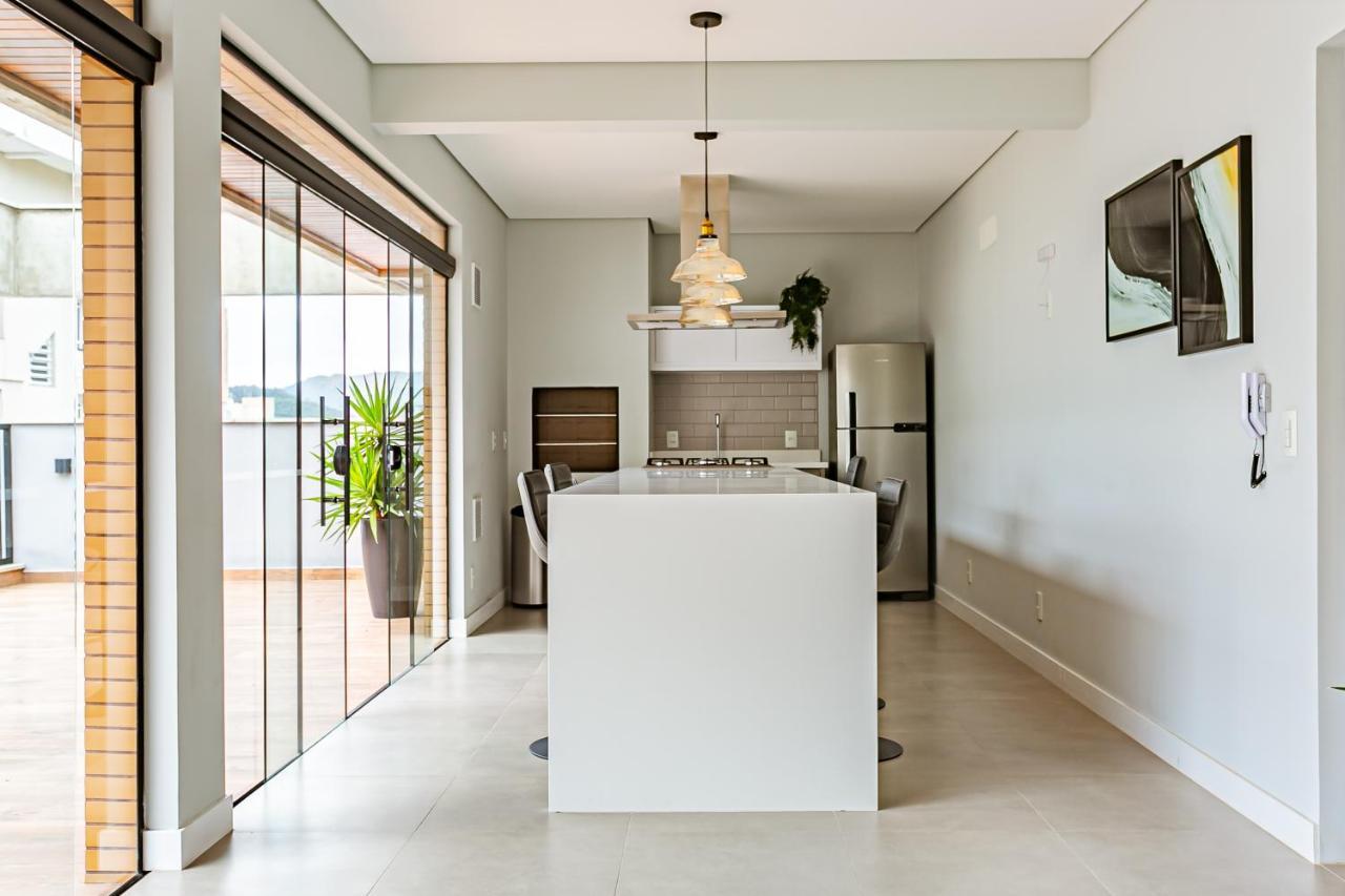 Studio Moderno Com Vaga, Proximo A Lagoa Da Conceicao - Trindade Lejlighed Florianópolis Eksteriør billede